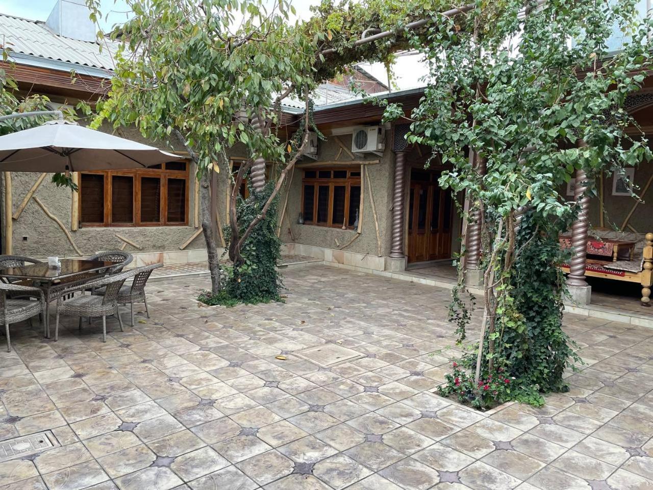 "S E A S O N S" Appartement Samarkand Buitenkant foto