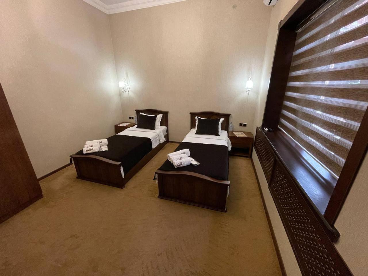 "S E A S O N S" Appartement Samarkand Buitenkant foto