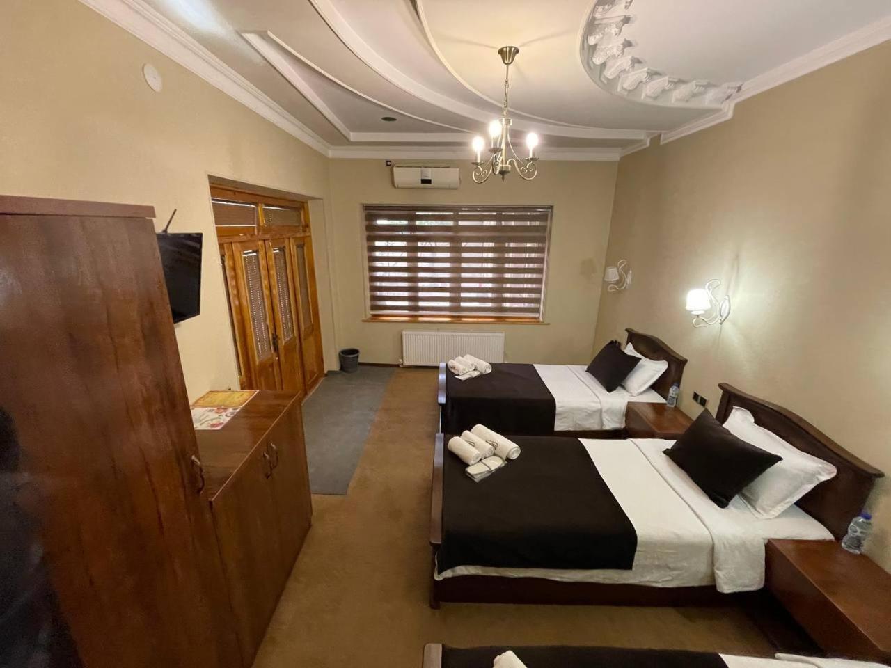 "S E A S O N S" Appartement Samarkand Buitenkant foto
