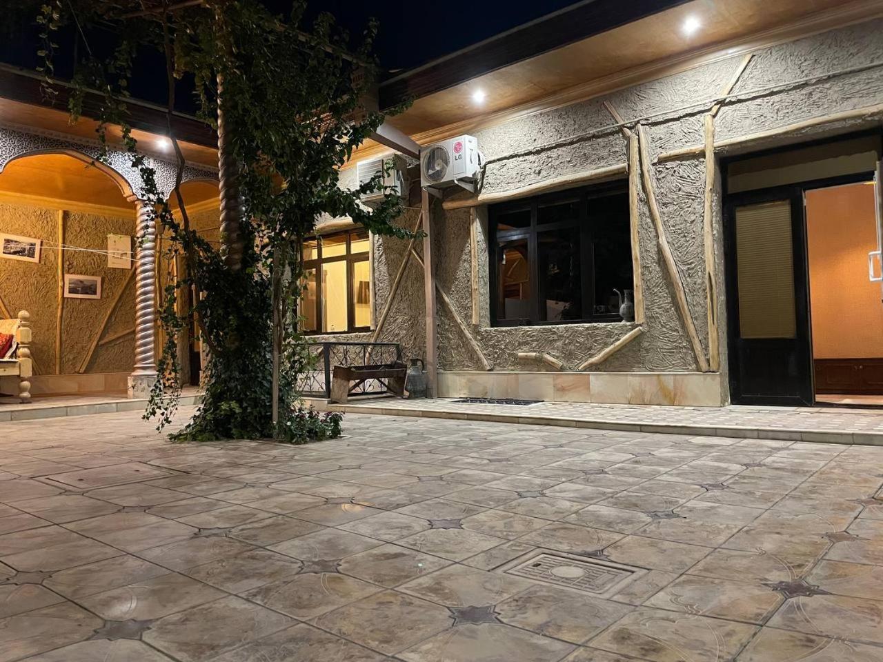 "S E A S O N S" Appartement Samarkand Buitenkant foto