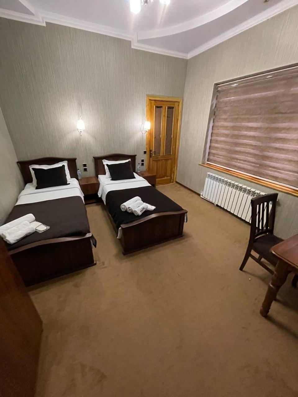 "S E A S O N S" Appartement Samarkand Buitenkant foto