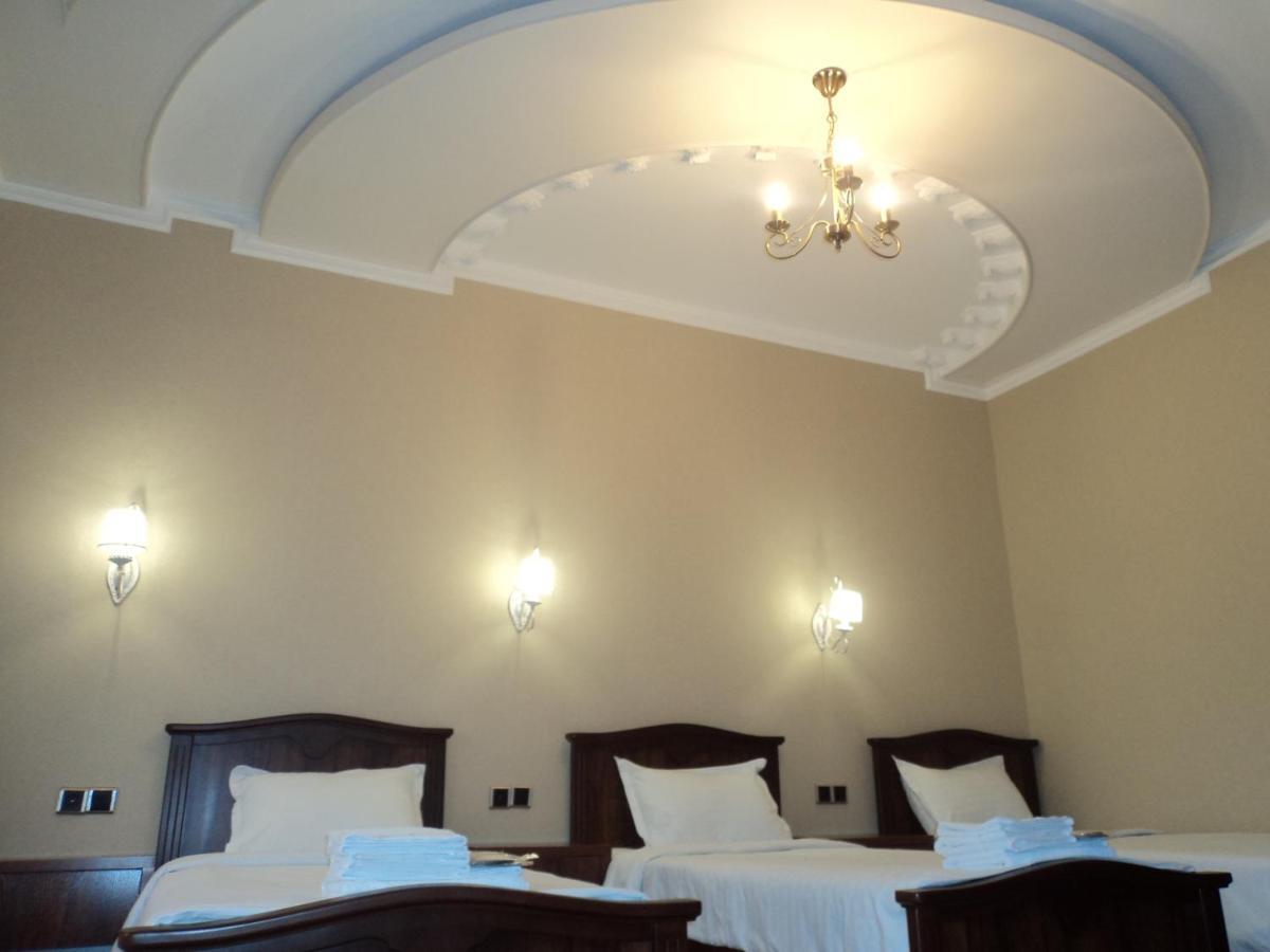 "S E A S O N S" Appartement Samarkand Buitenkant foto