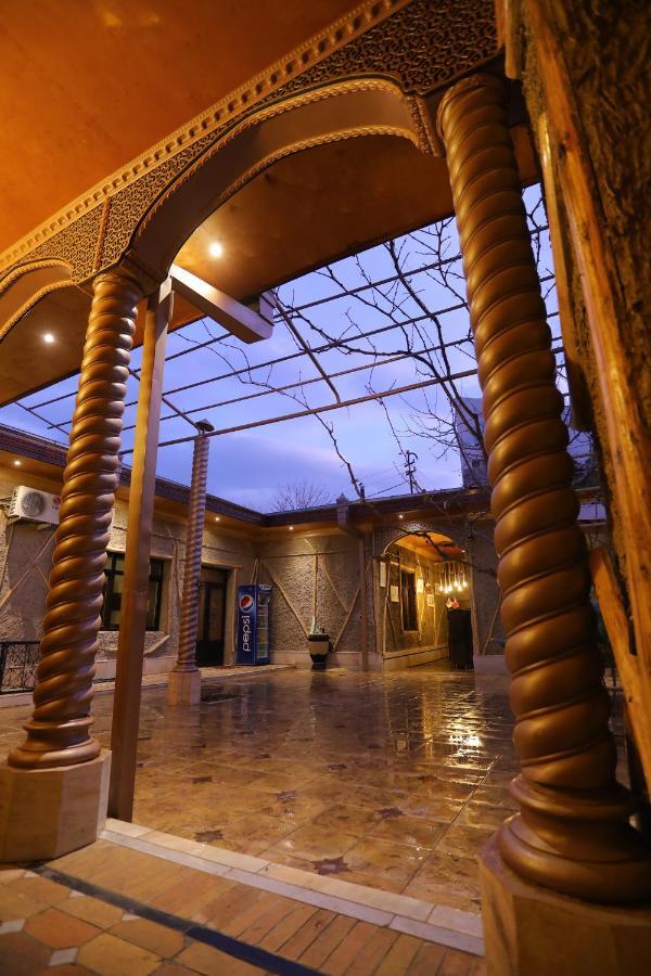 "S E A S O N S" Appartement Samarkand Buitenkant foto