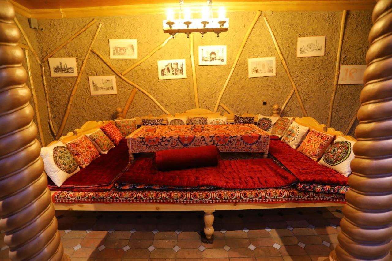 "S E A S O N S" Appartement Samarkand Buitenkant foto
