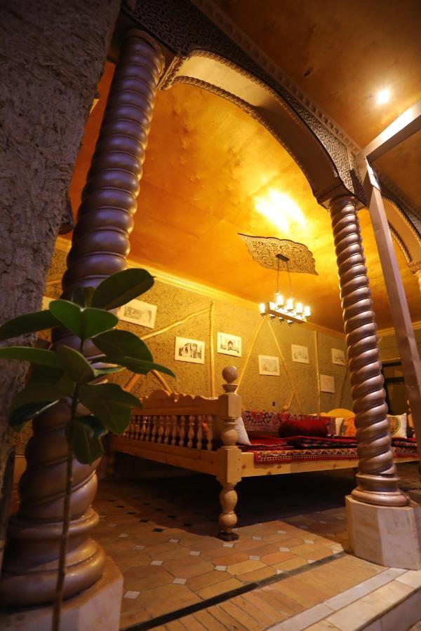"S E A S O N S" Appartement Samarkand Buitenkant foto